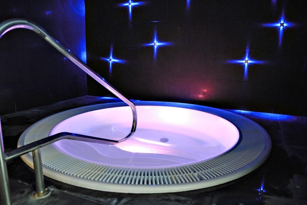 Hotel Balneario Font Vella- Adults Only Sant Hilari Sacalm Esterno foto